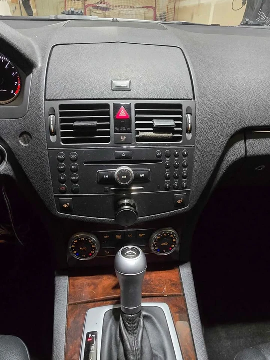2009 Mercedes-Benz W204 C-Class - Image 9 of 10