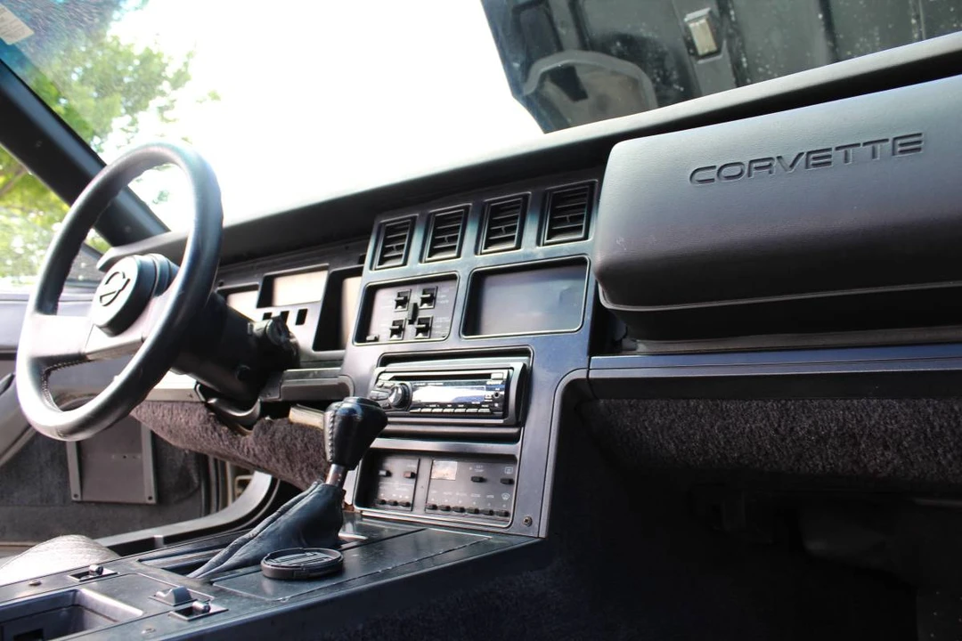 1987 Chevrolet Corvette C4 - Image 6 of 24