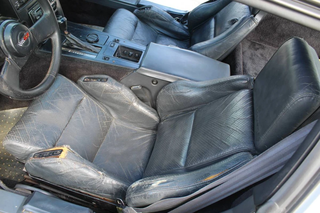 1987 Chevrolet Corvette C4 - Image 17 of 24