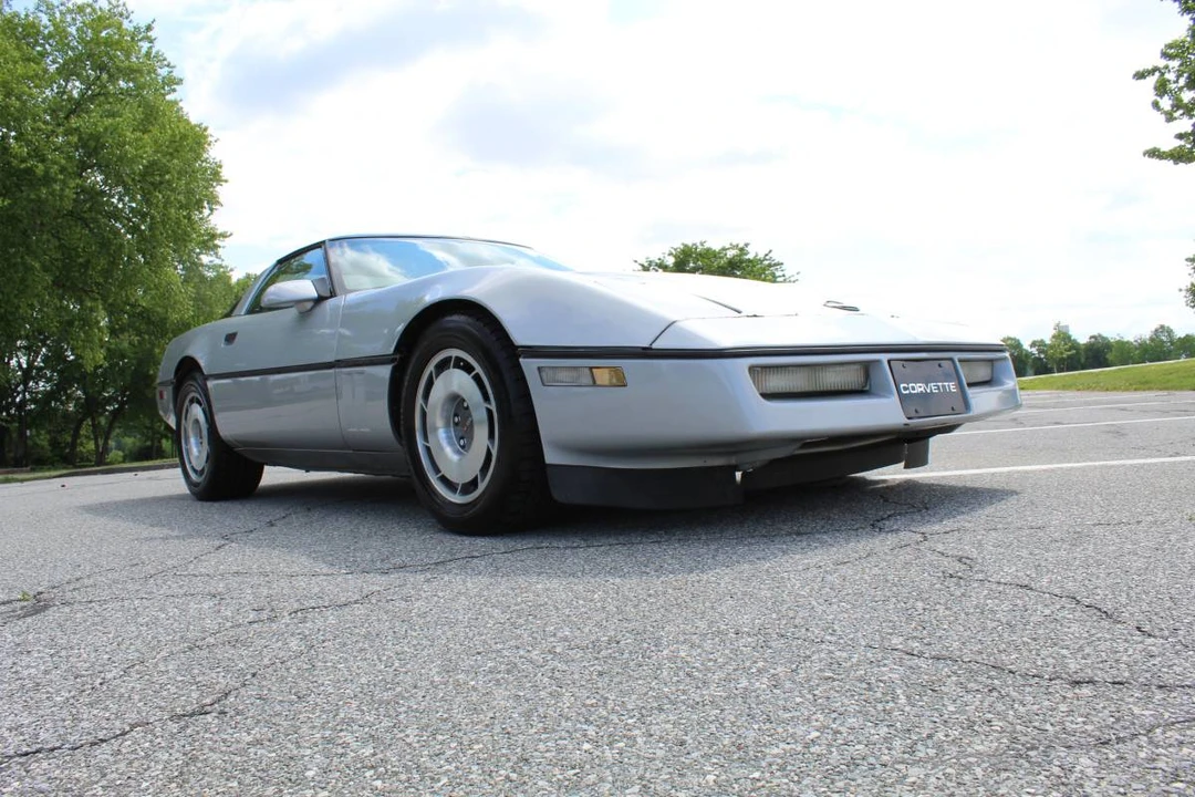 1987 Chevrolet Corvette C4 - Image 13 of 24