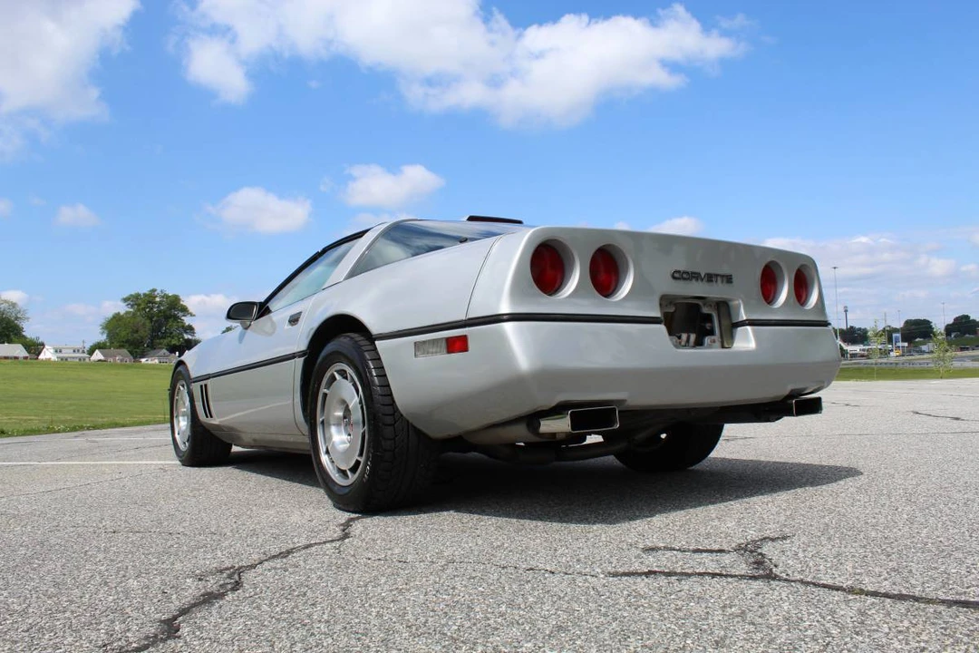 1987 Chevrolet Corvette C4 - Image 5 of 24