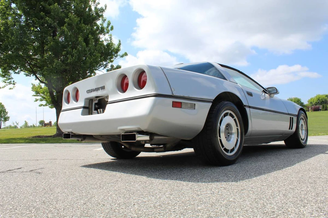 1987 Chevrolet Corvette C4 - Image 9 of 24