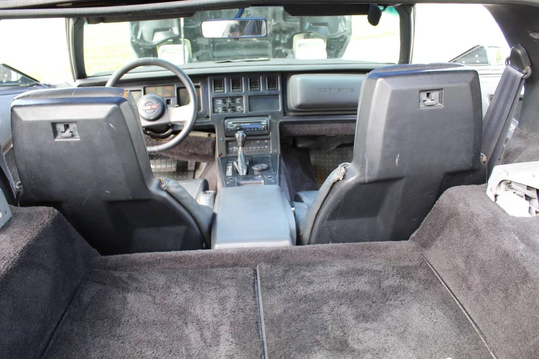 1987 Chevrolet Corvette C4 - Image 12 of 24