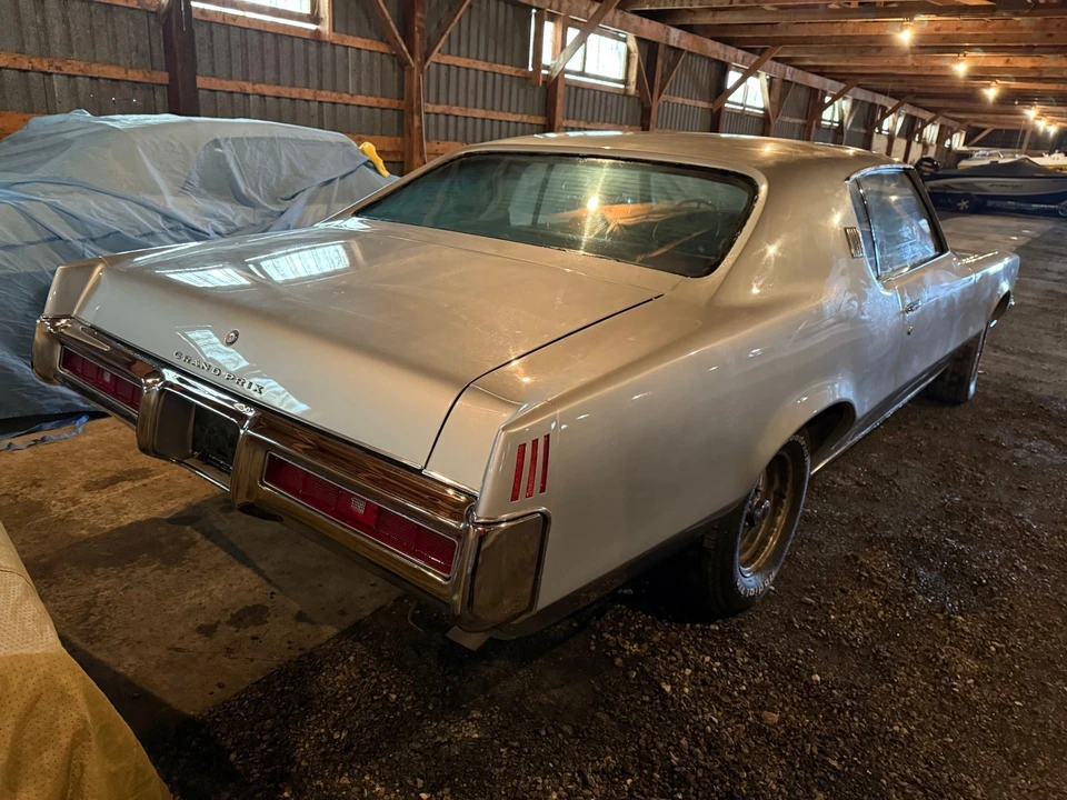1969 Pontiac Grand Prix 2nd Gen - Image 13 of 22