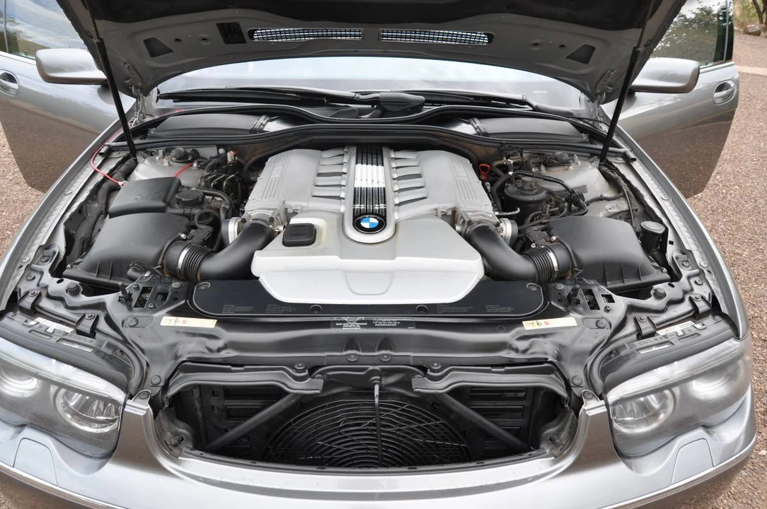 2004 BMW E65/E66 750i & 760i Sedan - Image 18 of 20