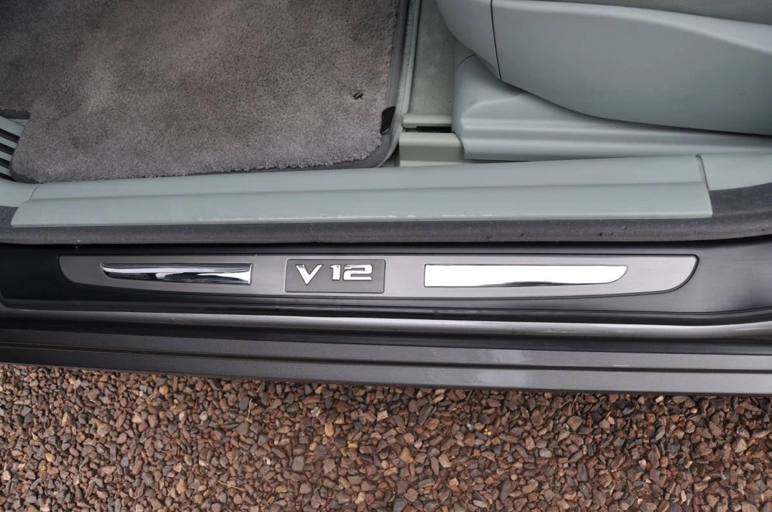 2004 BMW E65/E66 750i & 760i Sedan - Image 2 of 20