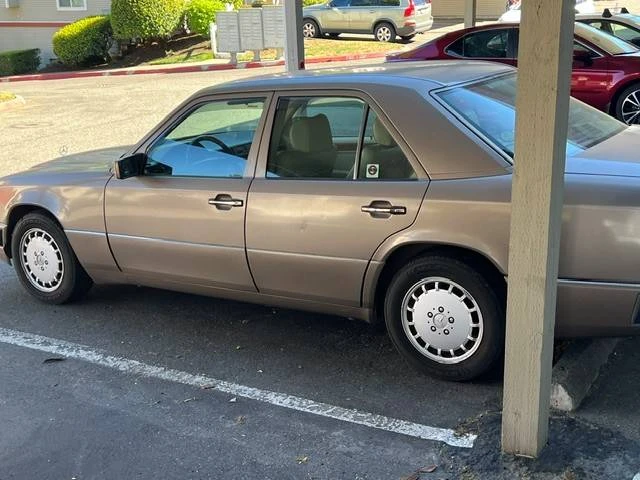 1992 Mercedes-Benz W124 E-Class - Image 7 of 20