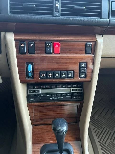 1992 Mercedes-Benz W124 E-Class - Image 8 of 20