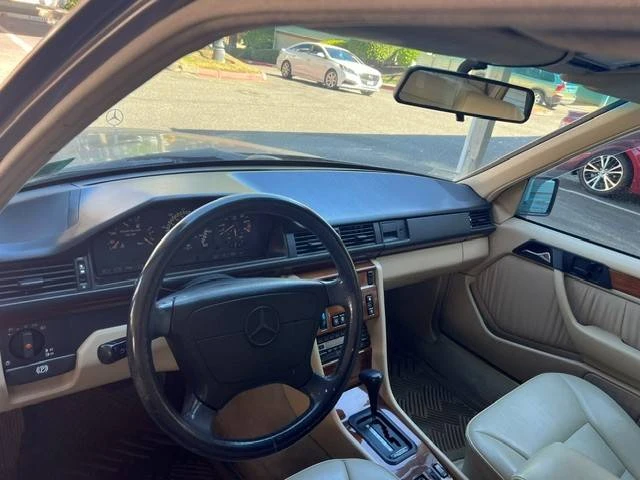 1992 Mercedes-Benz W124 E-Class - Image 4 of 20
