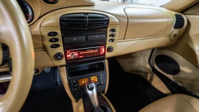2001 Porsche 996 Carrera - Image 23 of 31