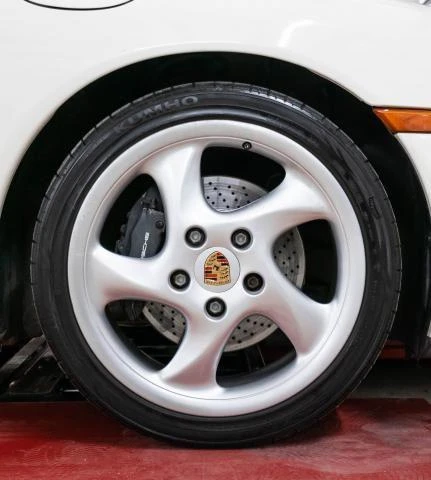 2001 Porsche 996 Carrera - Image 17 of 31