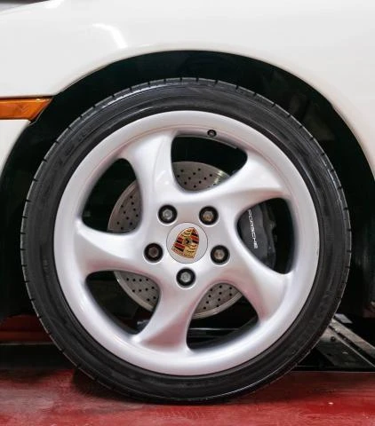 2001 Porsche 996 Carrera - Image 14 of 31