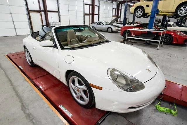 2001 Porsche 996 Carrera - Image 13 of 31