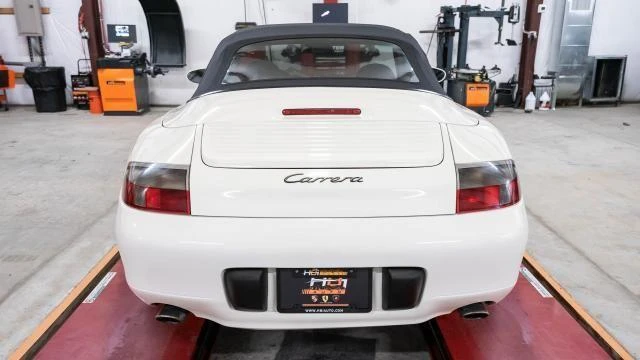 2001 Porsche 996 Carrera - Image 5 of 31