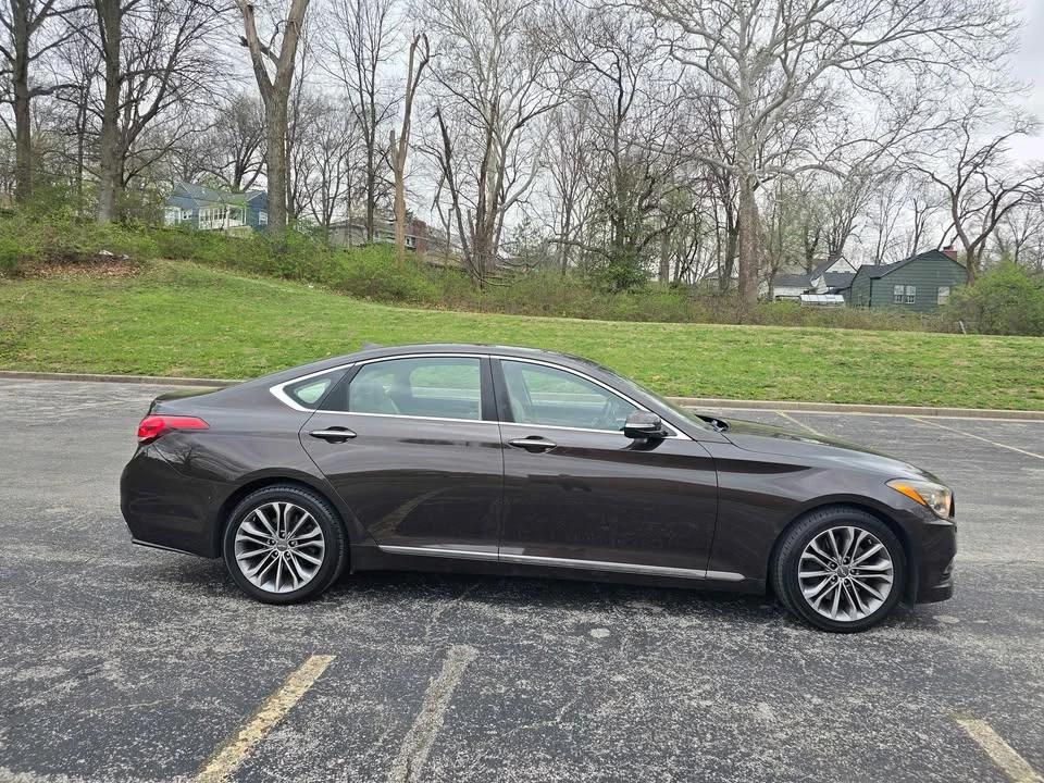 2015 Hyundai Genesis - Image 6 of 9