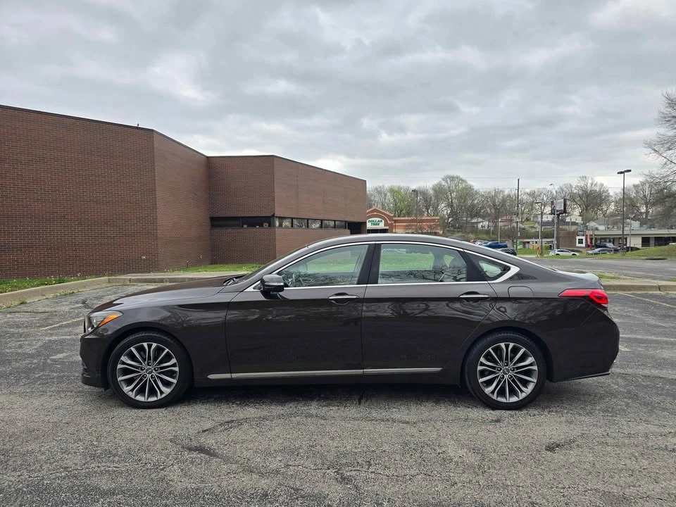 2015 Hyundai Genesis - Image 5 of 9