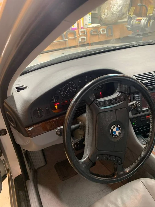 2001 BMW E39 540i - Image 11 of 13