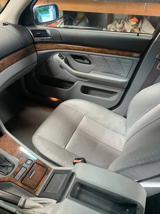 2001 BMW E39 540i - Image 10 of 13