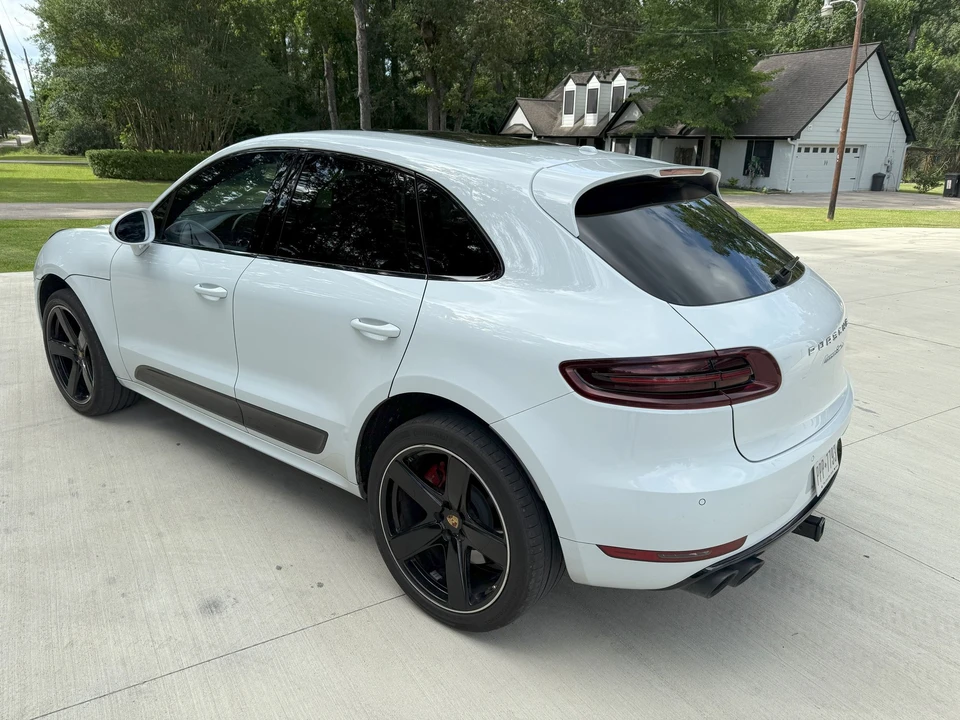 2018 Porsche Macan Turbo - Image 2 of 21