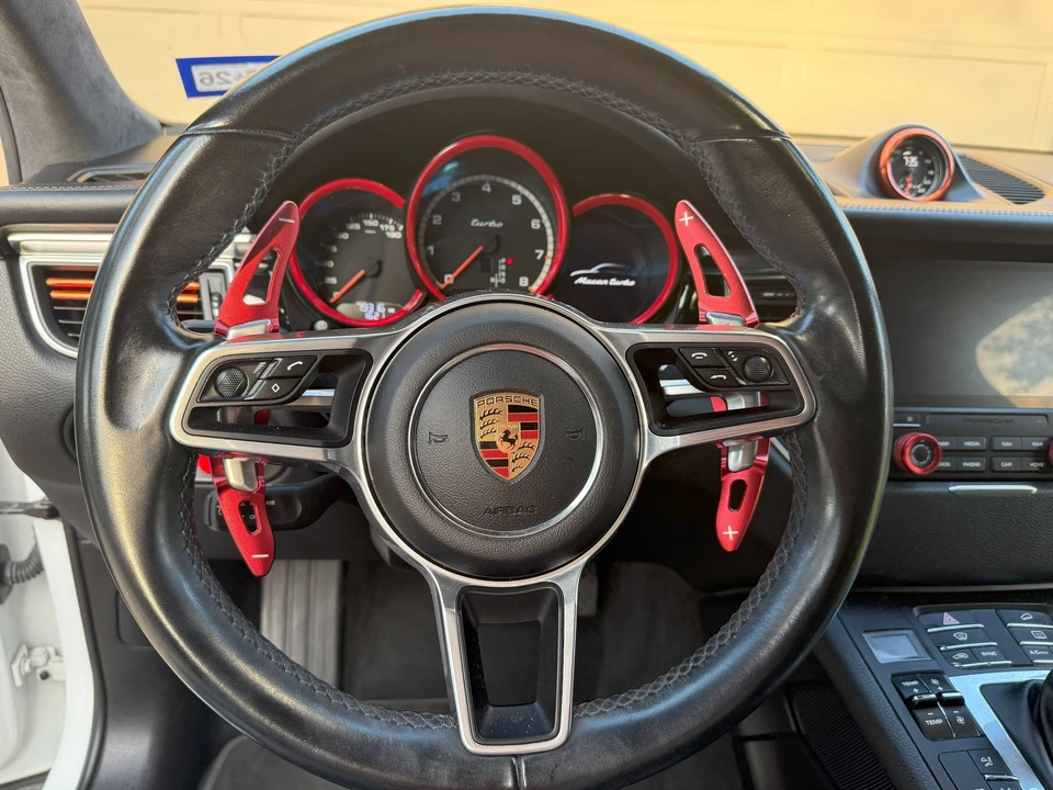 2018 Porsche Macan Turbo - Image 13 of 21