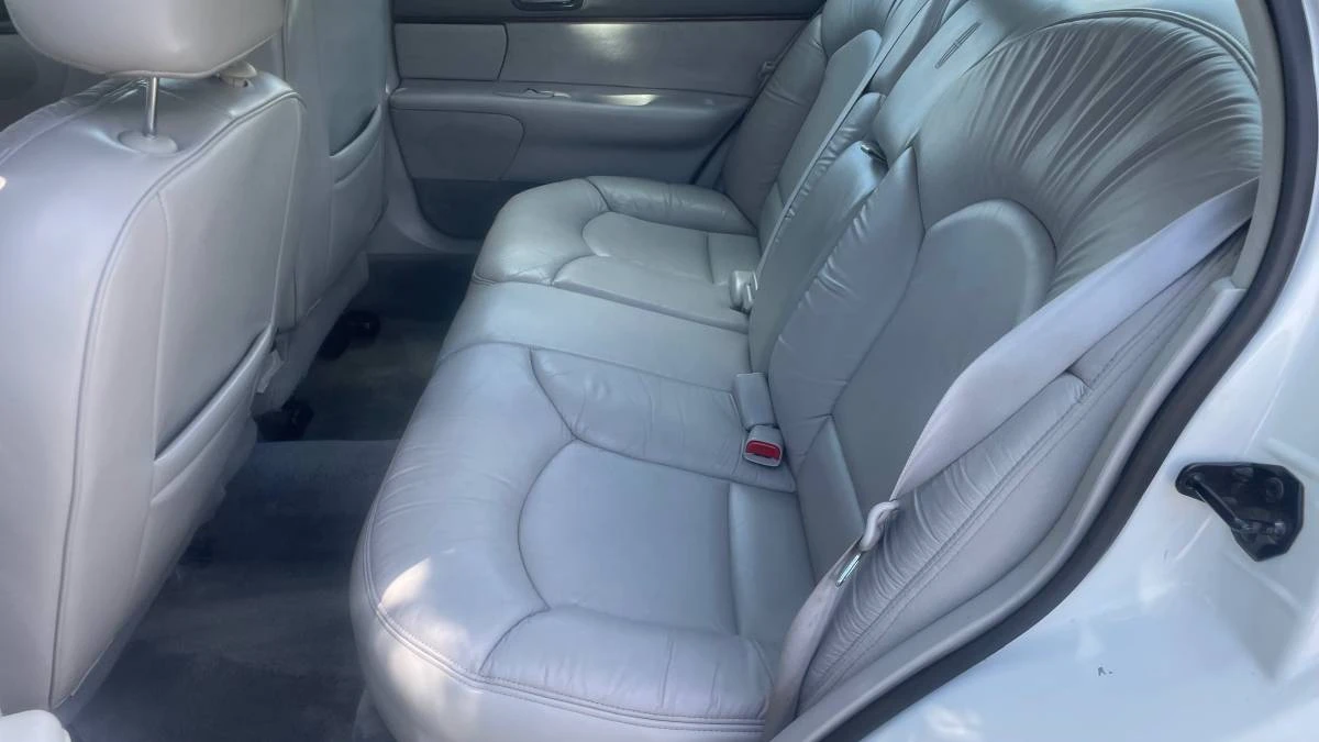 1997 Lincoln Continental 9th Gen - Image 14 of 18