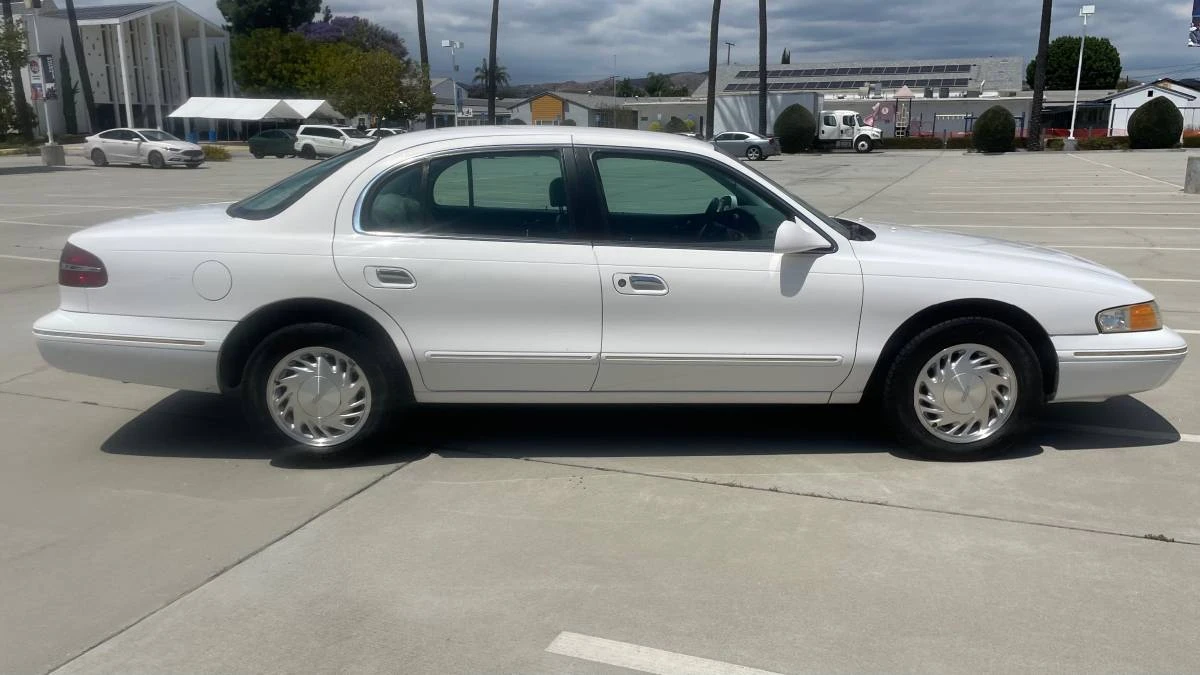 1997 Lincoln Continental 9th Gen - Image 10 of 18