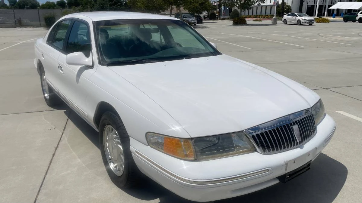 1997 Lincoln Continental 9th Gen - Image 3 of 18