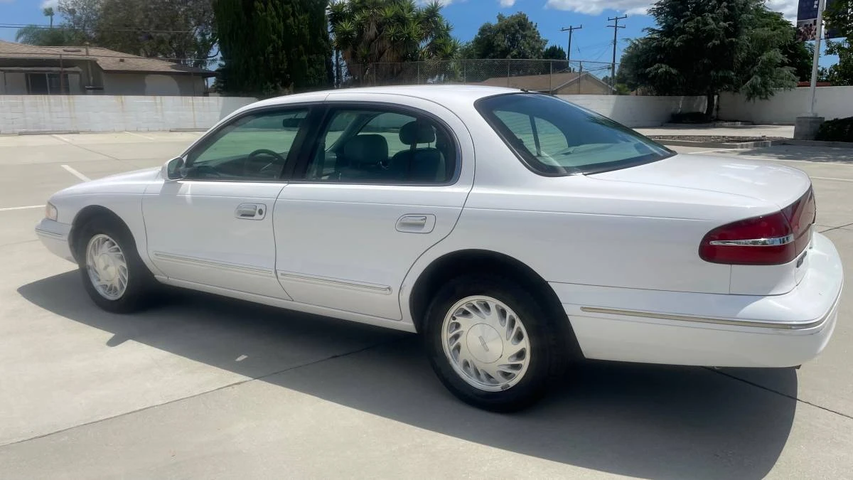 1997 Lincoln Continental 9th Gen - Image 12 of 18