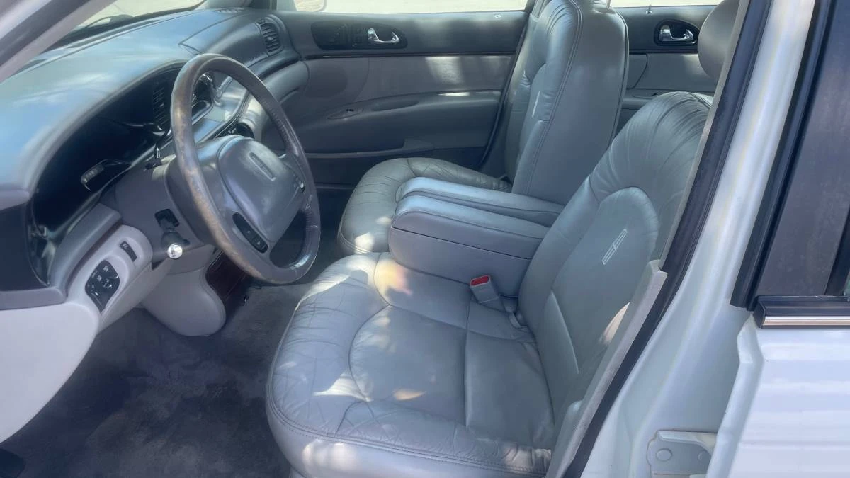 1997 Lincoln Continental 9th Gen - Image 13 of 18