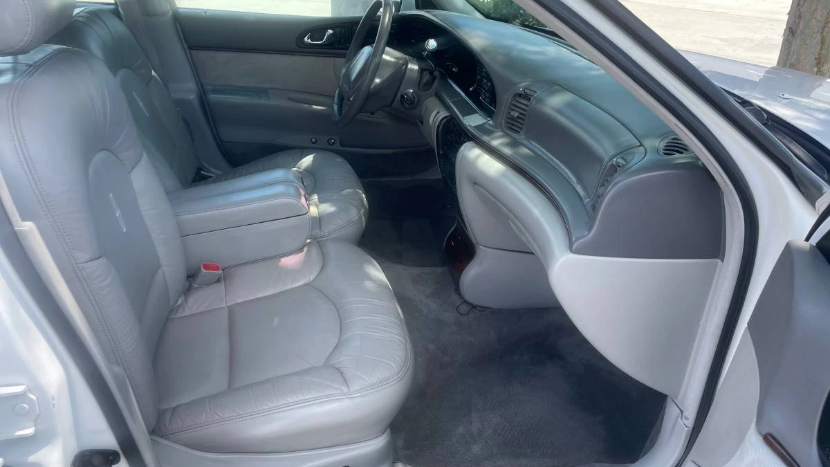 1997 Lincoln Continental 9th Gen - Image 16 of 18