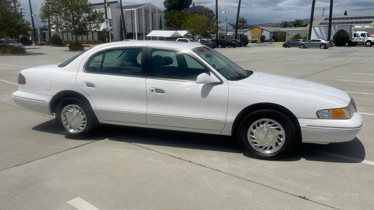 1997 Lincoln Continental 9th Gen - Image 9 of 18