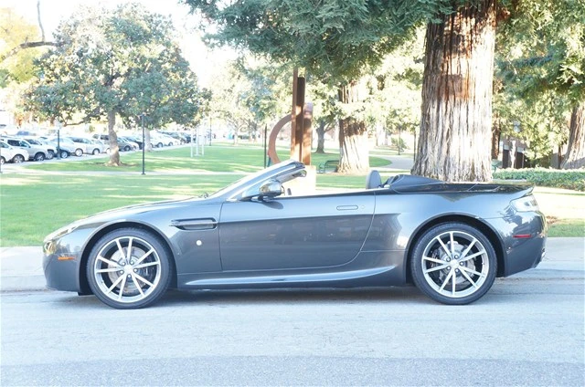 2011 Aston Martin Vantage - Image 2 of 5