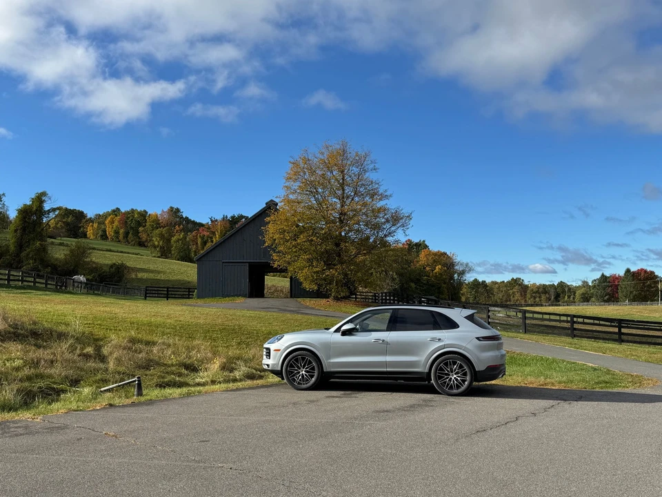 2025 Porsche 9Y0/9Y3 Cayenne - Image 6 of 11