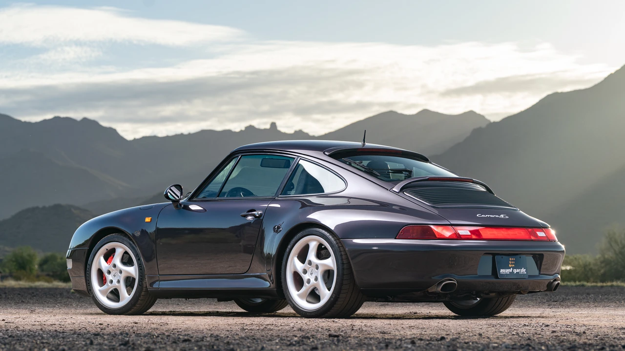 1997 Porsche 993 Carrera 4S - Image 22 of 31