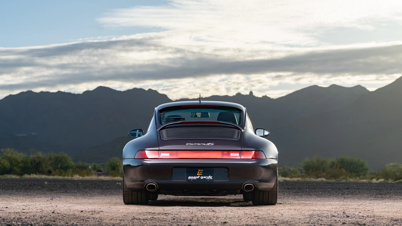 1997 Porsche 993 Carrera 4S - Image 24 of 31