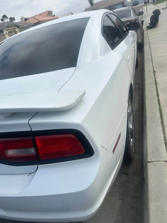 2014 Dodge Charger 7th Gen - Image 4 of 8