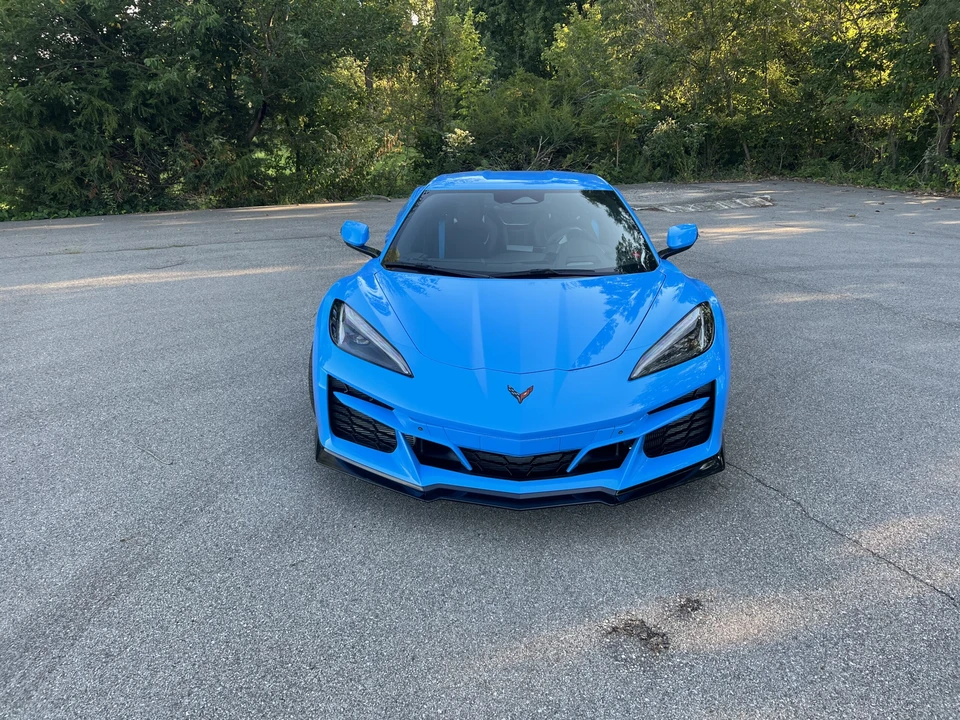 2025 Chevrolet Corvette C8 E-Ray - Image 6 of 31