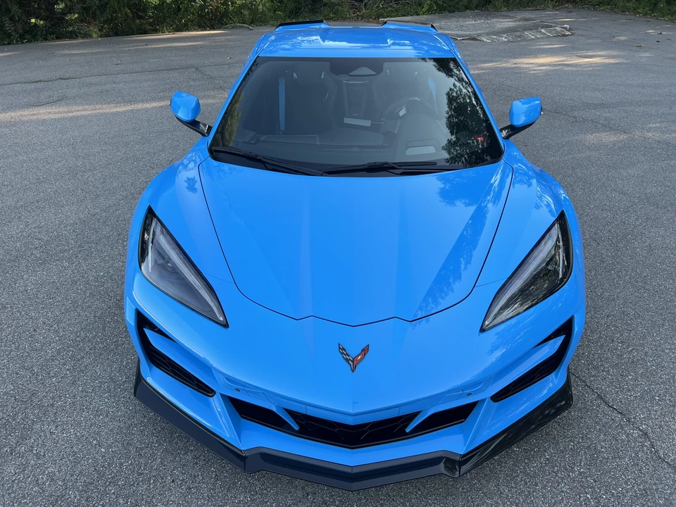2025 Chevrolet Corvette C8 E-Ray - Image 14 of 31