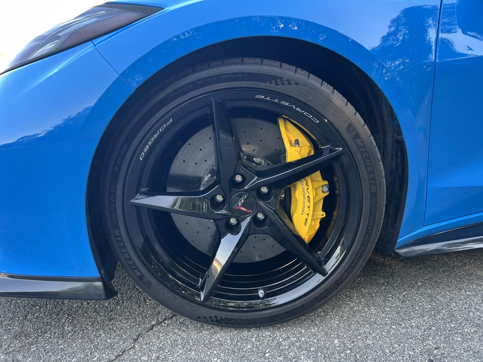 2025 Chevrolet Corvette C8 E-Ray - Image 20 of 31