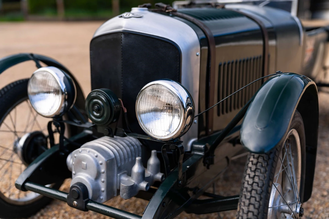 Bentley - Image 11 of 31