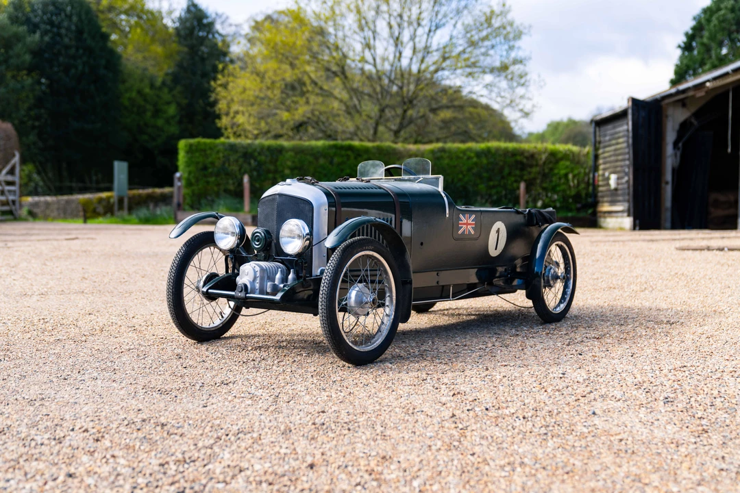Bentley - Image 3 of 31