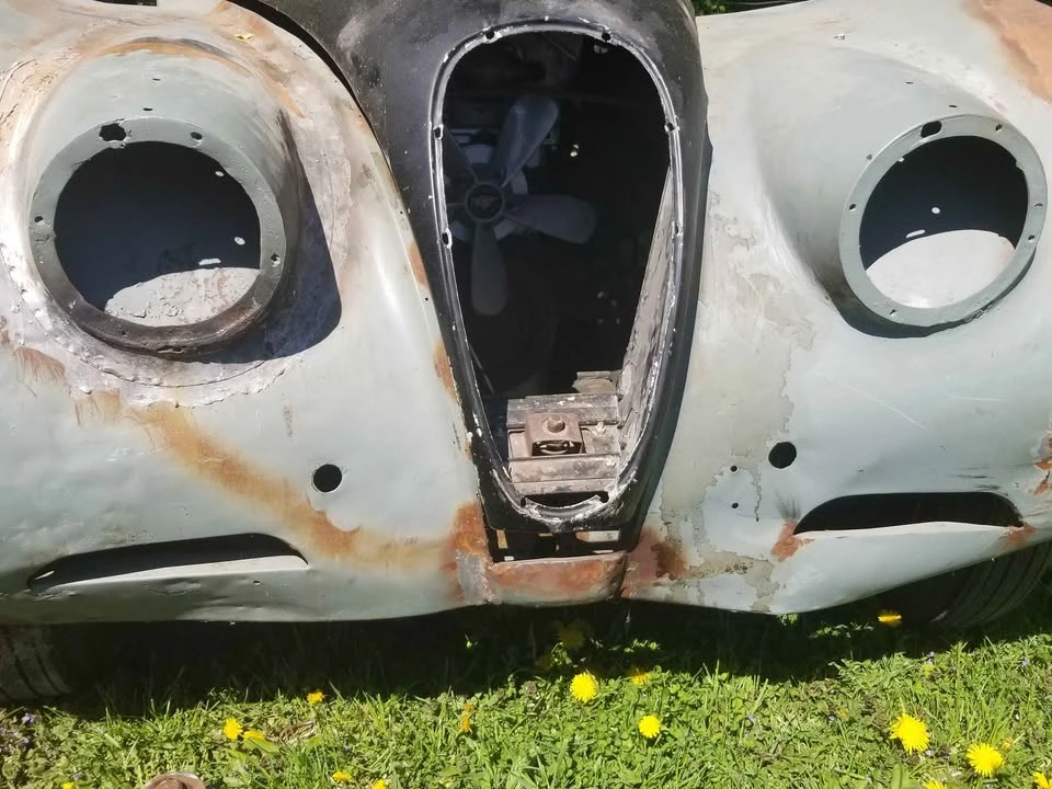 1953 Jaguar XK120 - Image 2 of 10