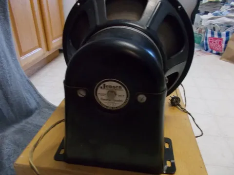 Jensen - Image 3 of 8