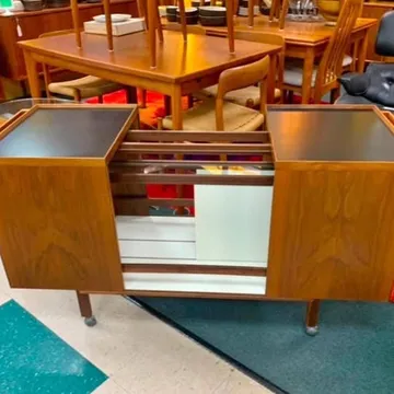 Jensen Vintage Mid Century Danish Teak Expanding Bar