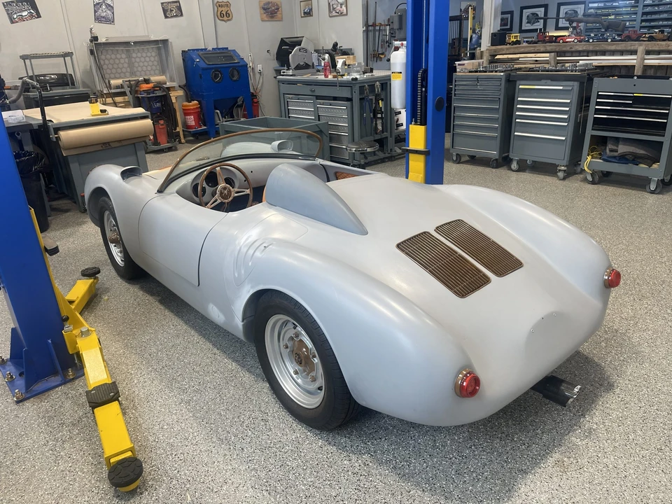 Porsche 550 - Image 2 of 31