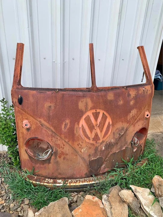 Volkswagen Type 2 - Image 1 of 9