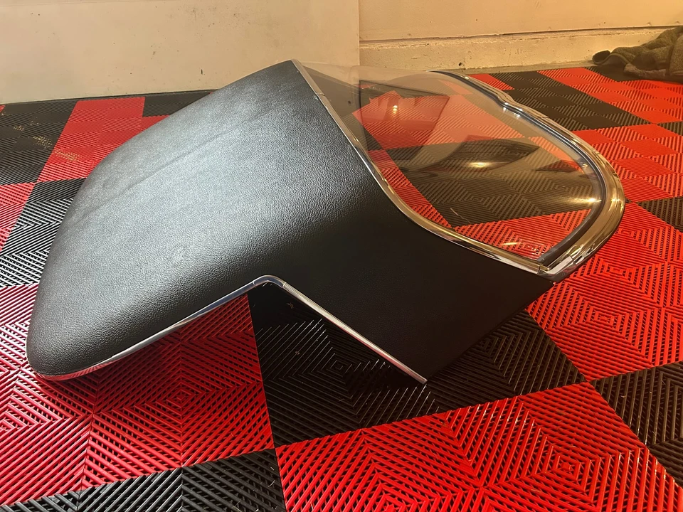 Parts & Memorabilia Bodywork - Image 3 of 20