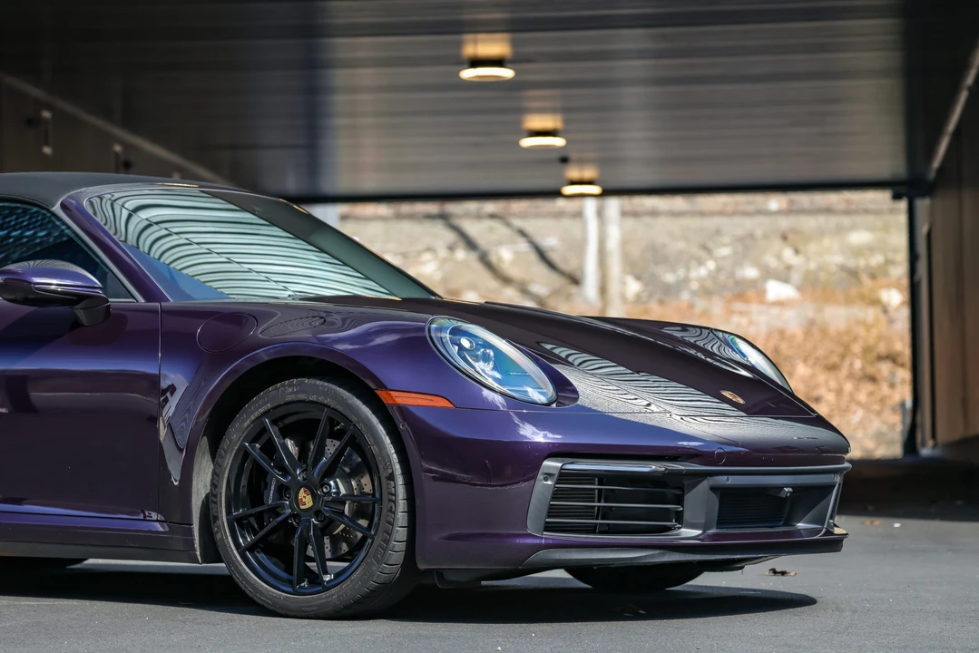 2022 Porsche 992 Carrera 4 - Image 27 of 31