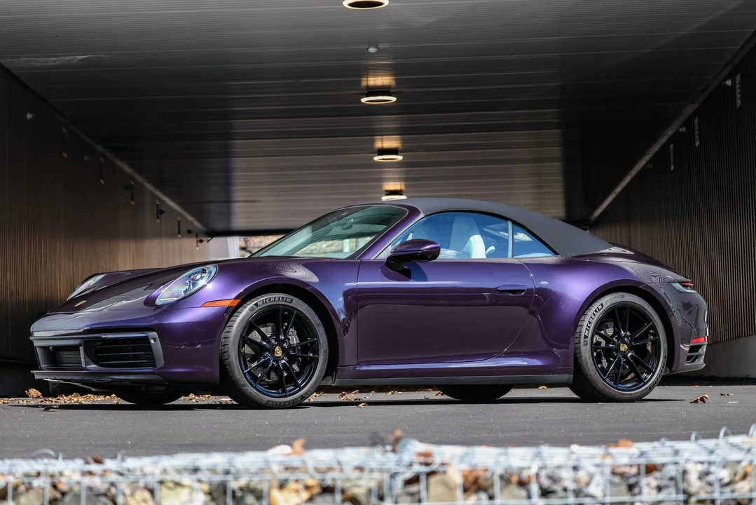 2022 Porsche 992 Carrera 4 - Image 2 of 31