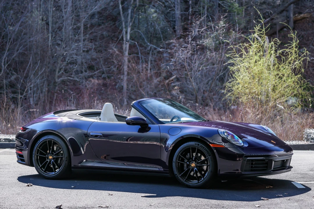 2022 Porsche 992 Carrera 4 - Image 22 of 31